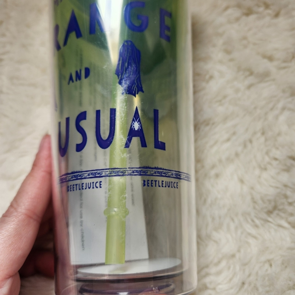 Beetlejuice "Strange & Unusual" 24oz Green Ombre Tumbler Skull Straw Topper NWT - Picture 3 of 6